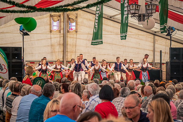 Auftritt des Folkloreensembles aus Rudolstadt