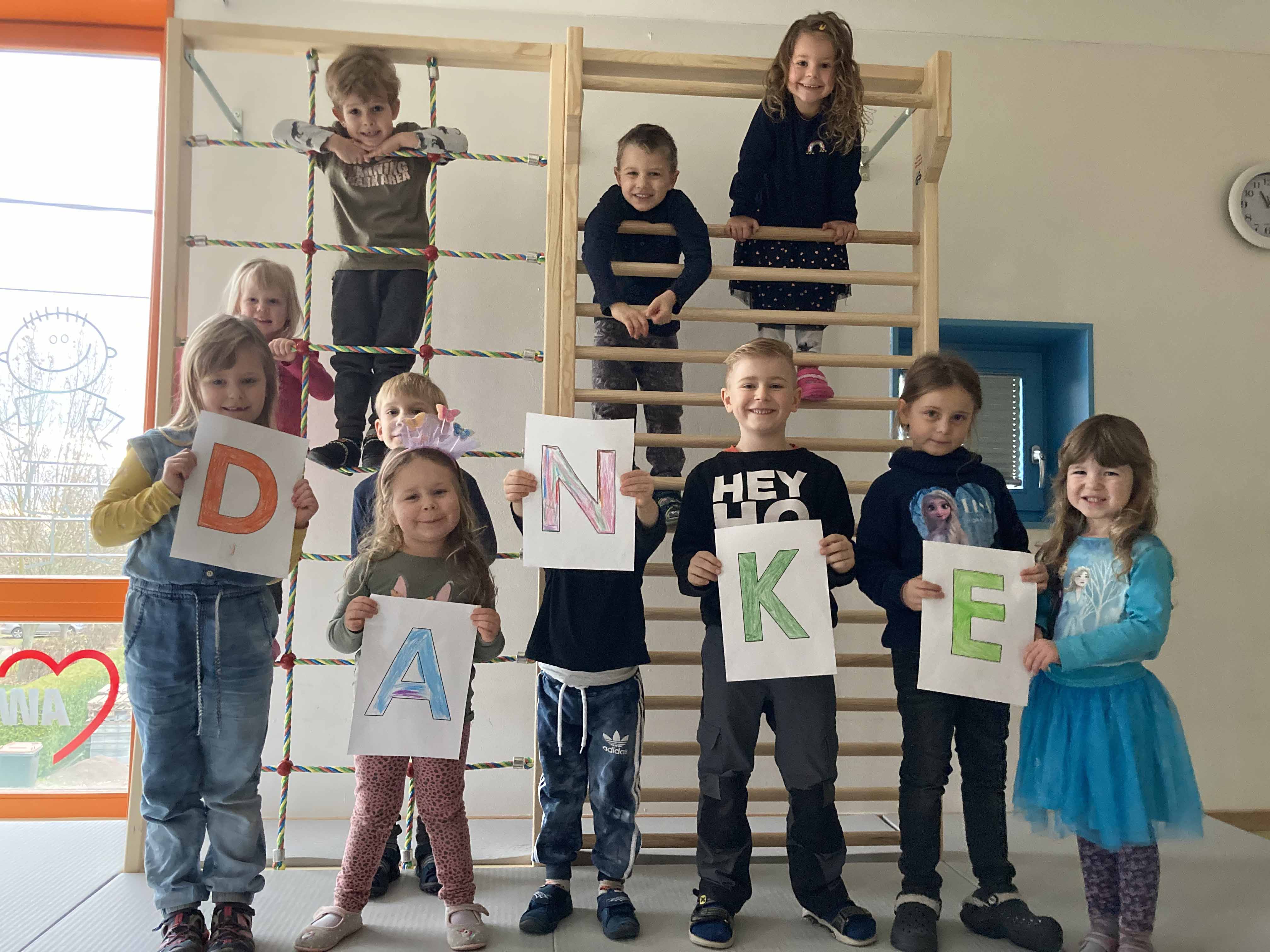 Eine Kletterwand für den AWO-Kindergarten "Glückspilz"